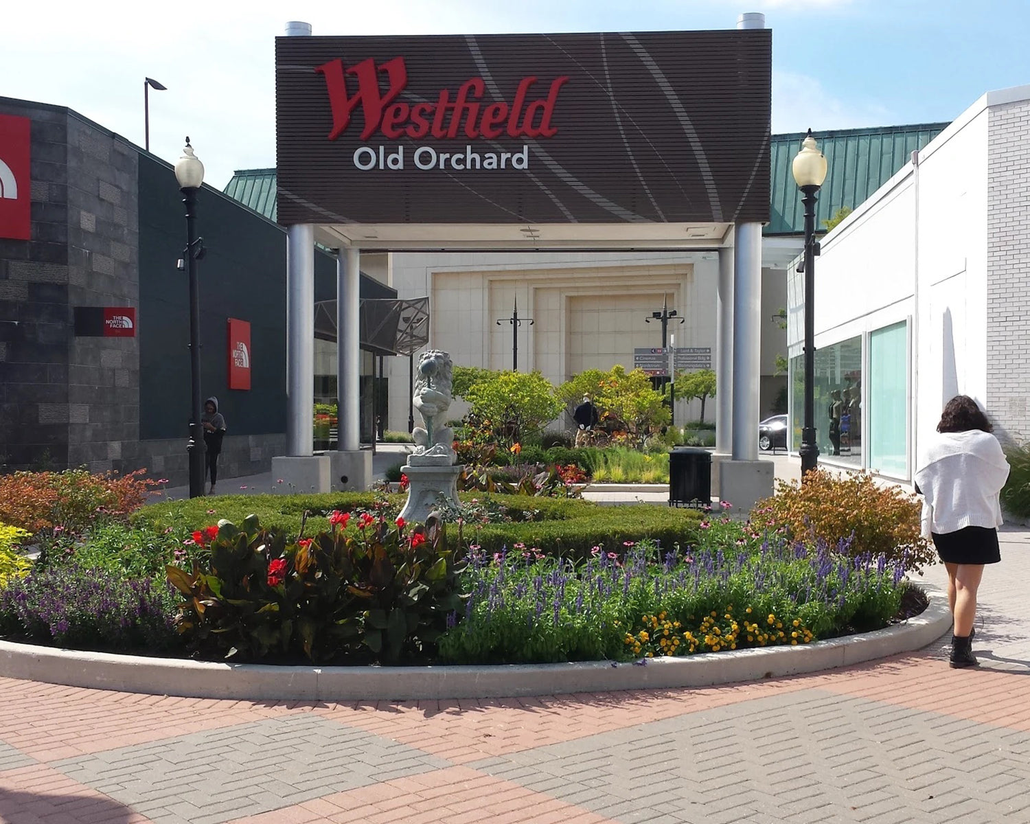 Westfield Old Orchard Retail Store Tours